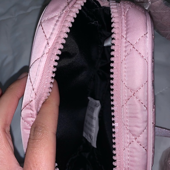 Adorable pink quilted belt bag - Picture 5 of 5